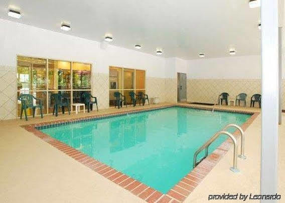 Quality Inn & Suites Germantown North Екстер'єр фото